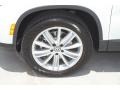 Candy White - Tiguan SE Photo No. 4