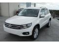 Candy White - Tiguan SE Photo No. 3