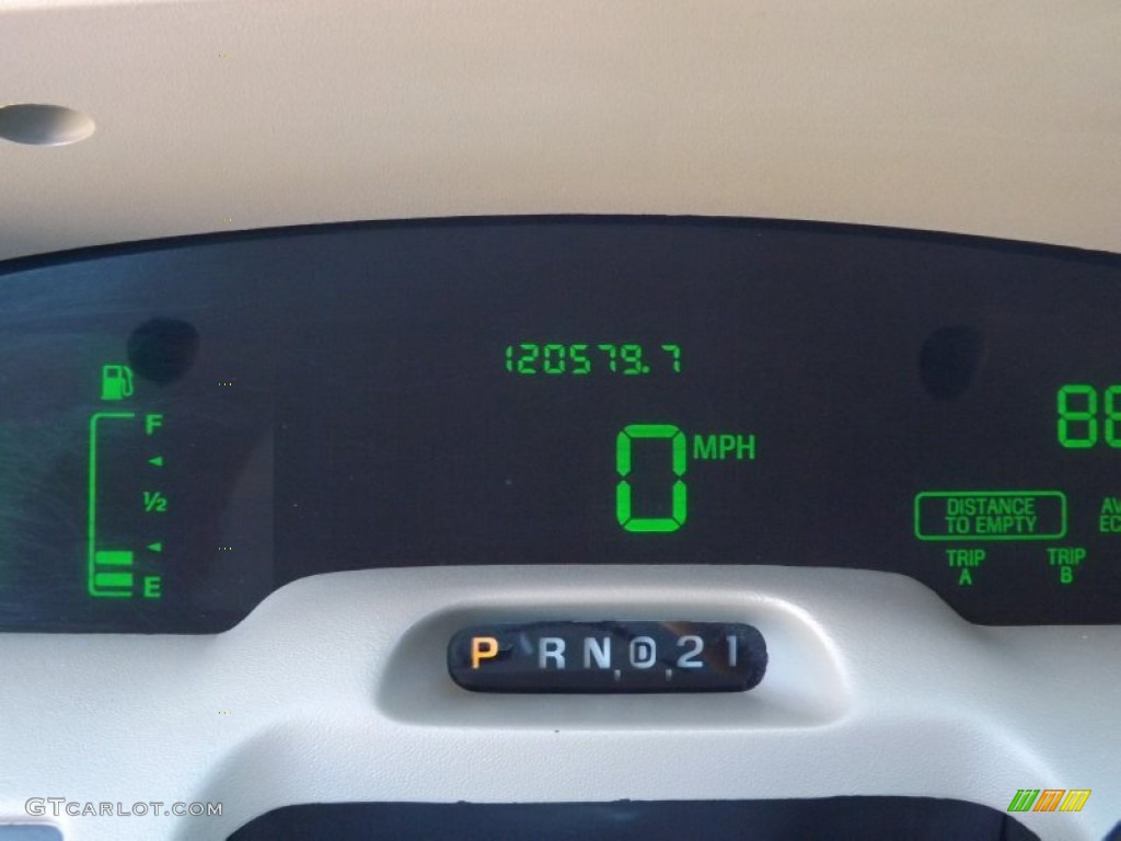 2004 Grand Marquis LS - Dark Blue Pearl Metallic / Medium Parchment photo #11