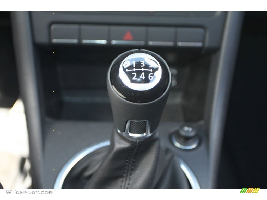 2012 Volkswagen Beetle Turbo 6 Speed Manual Transmission Photo #68481302