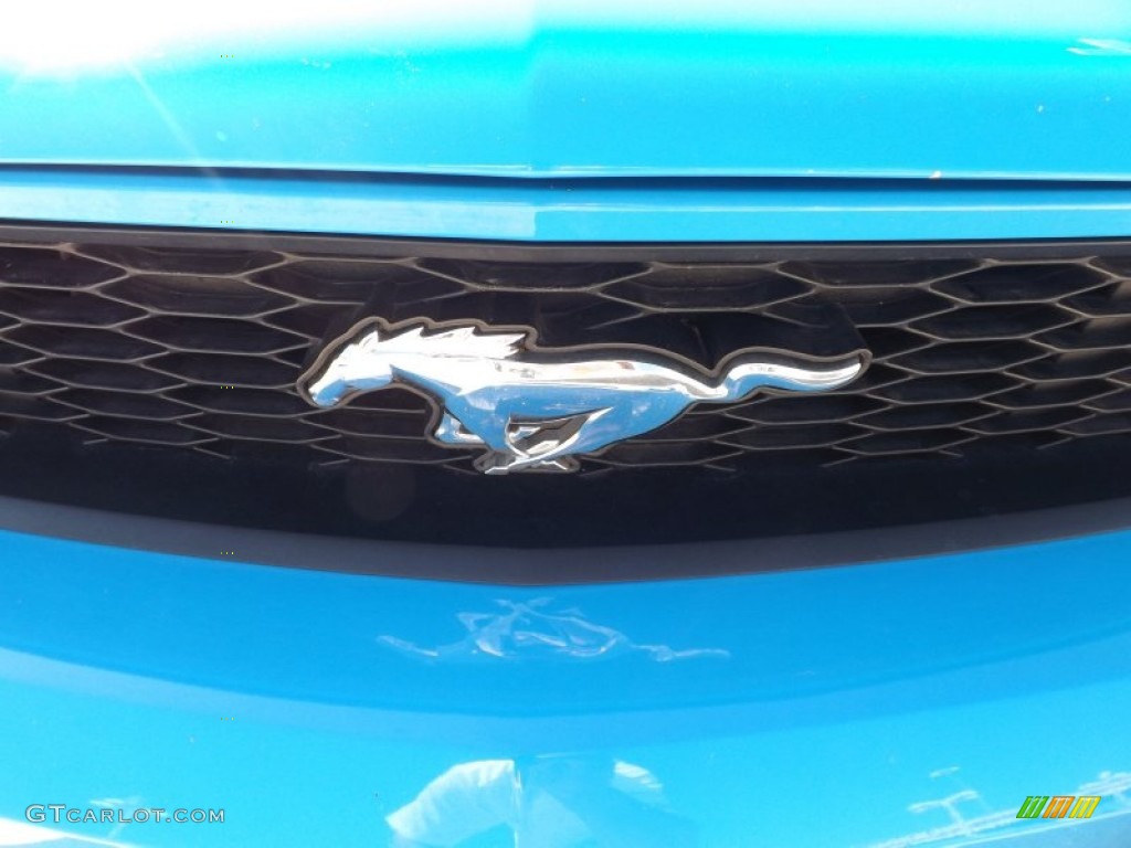 2012 Ford Mustang V6 Premium Coupe Marks and Logos Photos