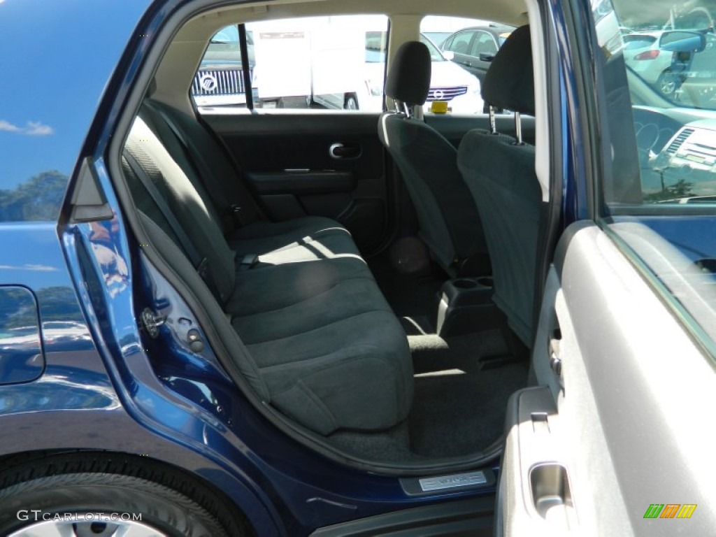 2010 Versa 1.8 S Sedan - Metallic Blue / Charcoal photo #17