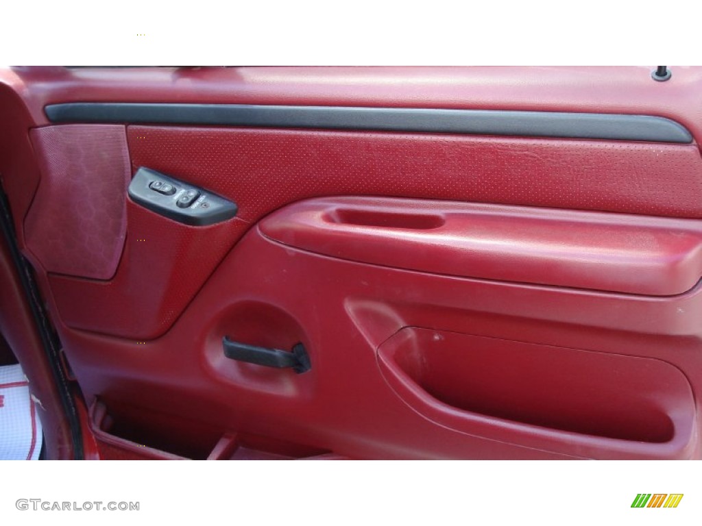 1996 Ford F250 XLT Extended Cab Red Door Panel Photo #68485898