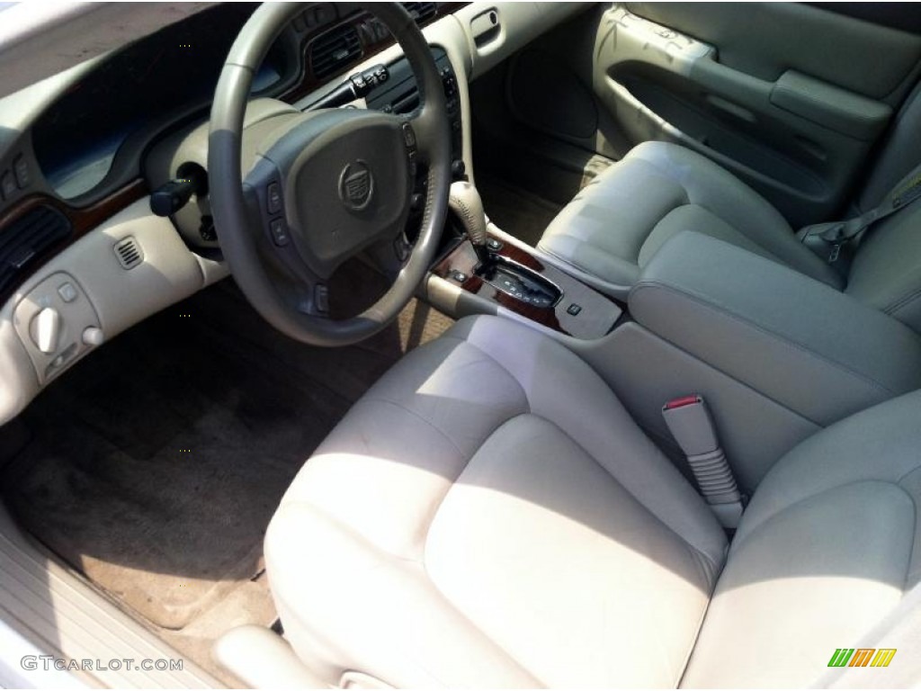 Shale Interior 2004 Cadillac Seville SLS Photo #68487820