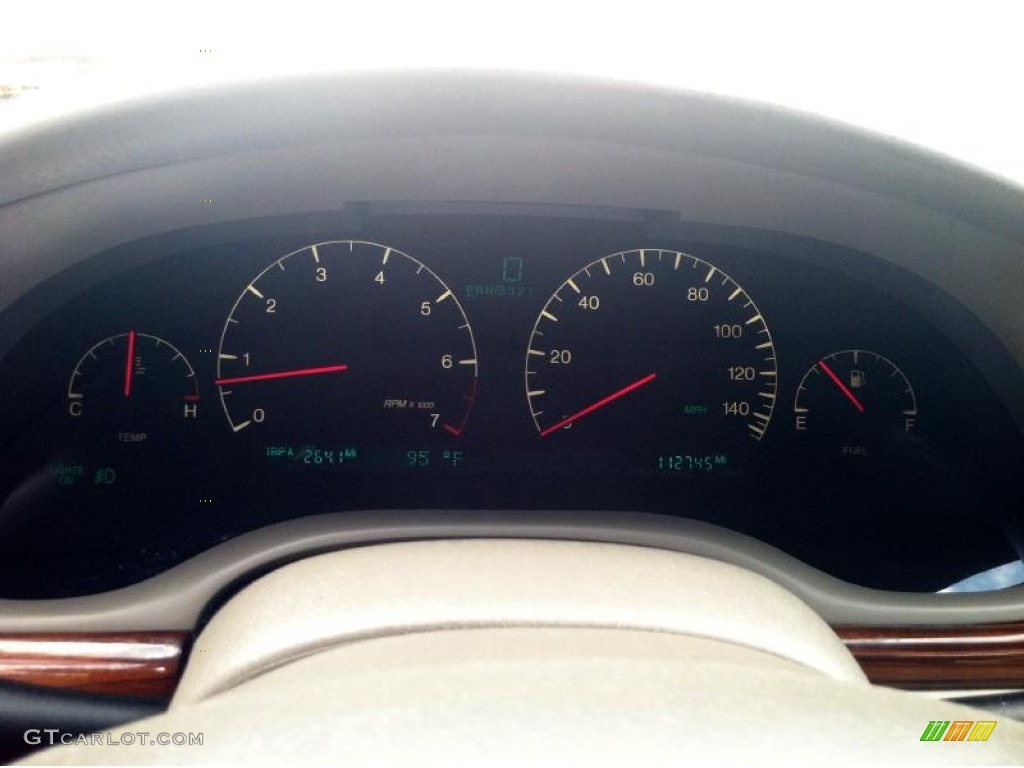 2004 Cadillac Seville SLS Gauges Photo #68487929