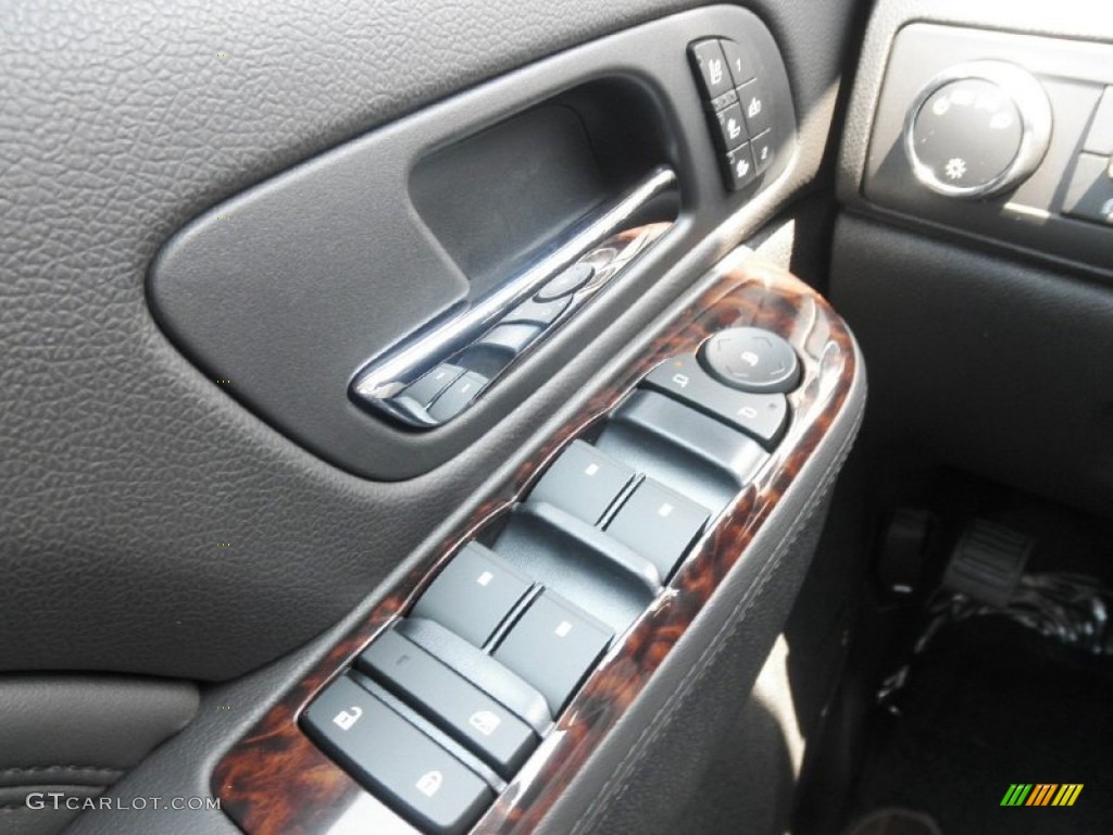 2013 GMC Sierra 3500HD Denali Crew Cab 4x4 Controls Photo #68492905