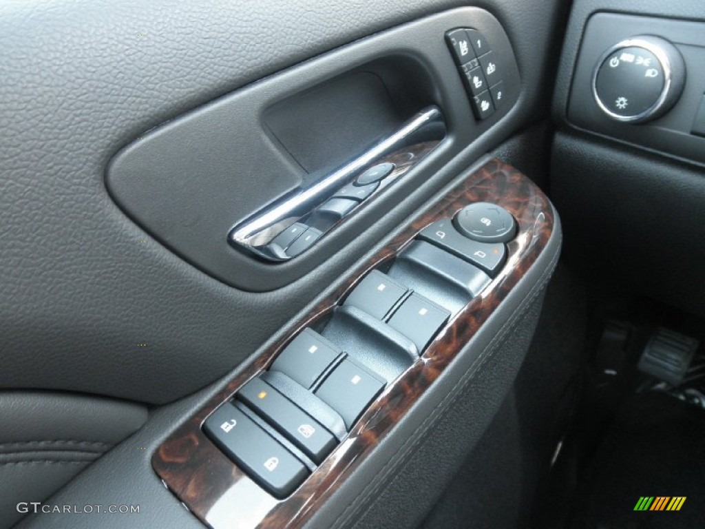 2013 GMC Sierra 3500HD Denali Crew Cab 4x4 Dually Controls Photo #68493362