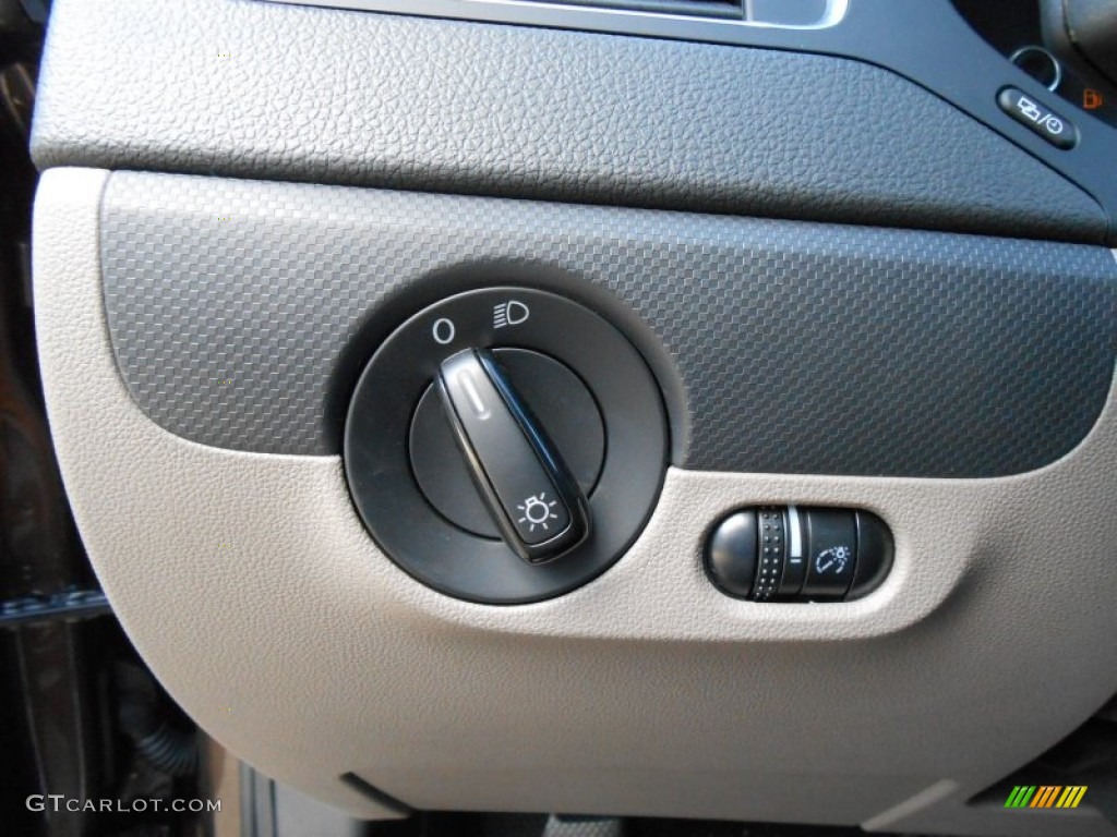 2013 Volkswagen Jetta S Sedan Controls Photo #68494717