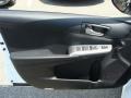 Super White - Camry SE Photo No. 6