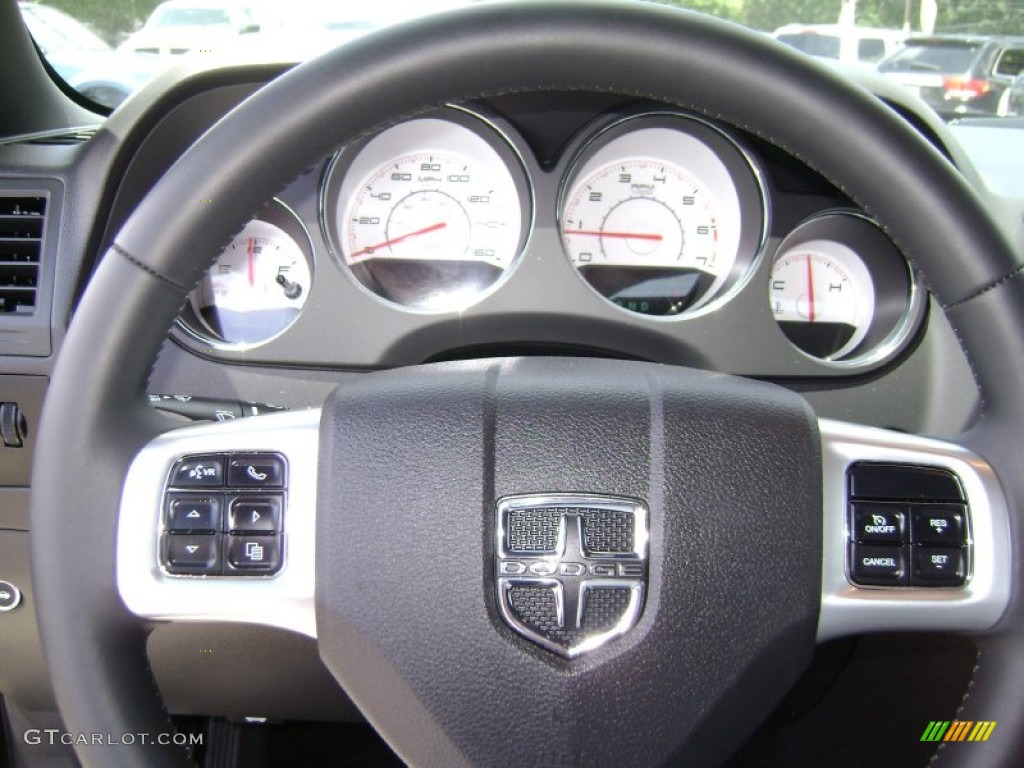 2011 Challenger R/T - Brilliant Black Crystal Pearl / Dark Slate Gray photo #13