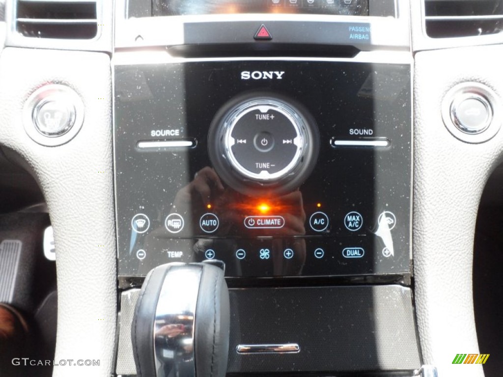 2013 Ford Taurus SHO AWD Controls Photo #68500741
