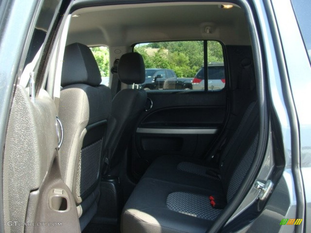 2011 HHR LS - Cyber Gray Metallic / Ebony photo #17