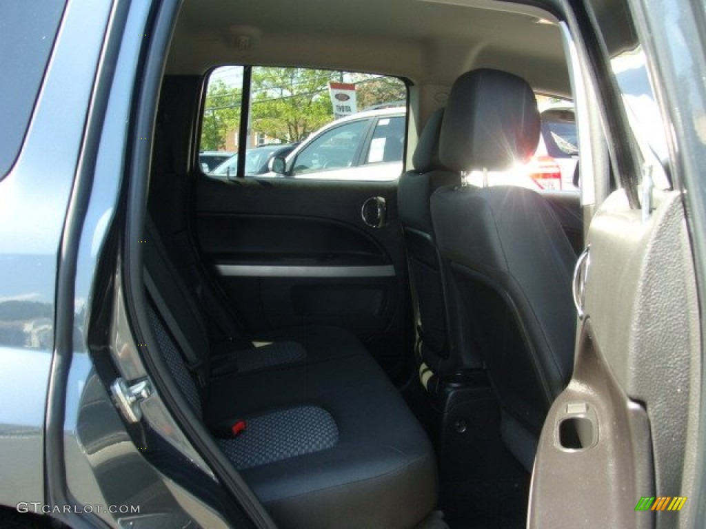 2011 HHR LS - Cyber Gray Metallic / Ebony photo #19