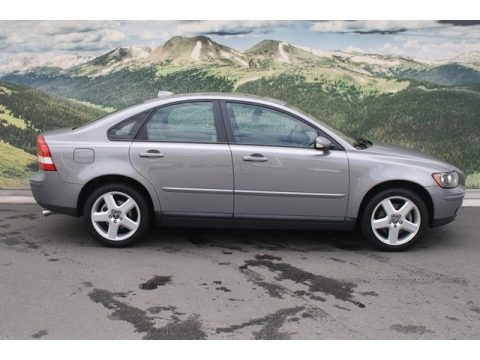 2006 Volvo S40 T5 Data, Info and Specs