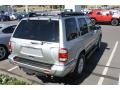 2002 Chrome Silver Metallic Nissan Pathfinder SE 4x4  photo #2