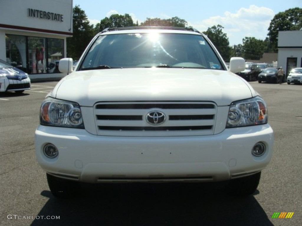 2004 Highlander I4 - Super White / Ivory photo #2