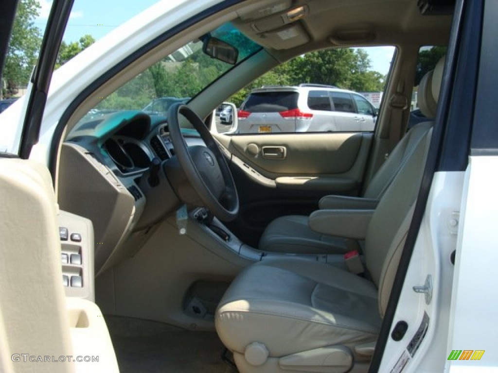 2004 Highlander I4 - Super White / Ivory photo #11