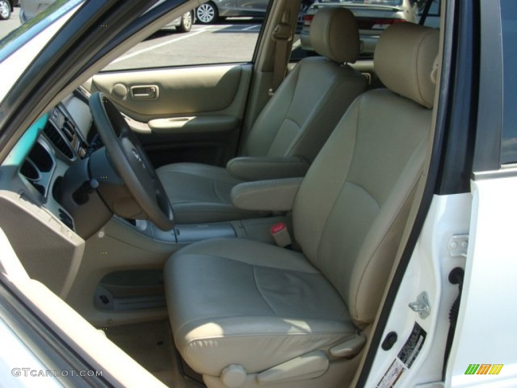2004 Highlander I4 - Super White / Ivory photo #12