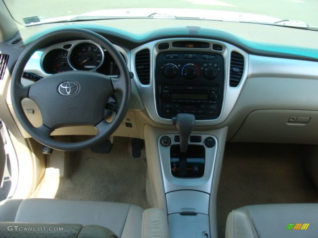 2004 Highlander I4 - Super White / Ivory photo #13