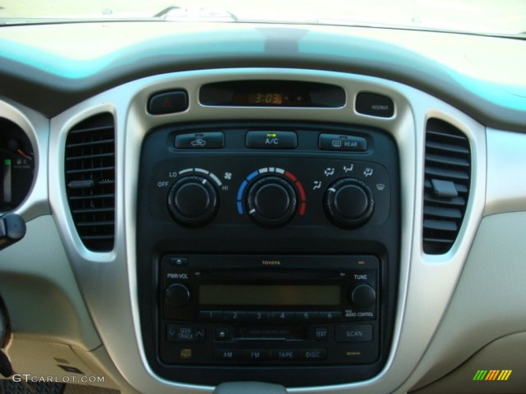 2004 Highlander I4 - Super White / Ivory photo #15