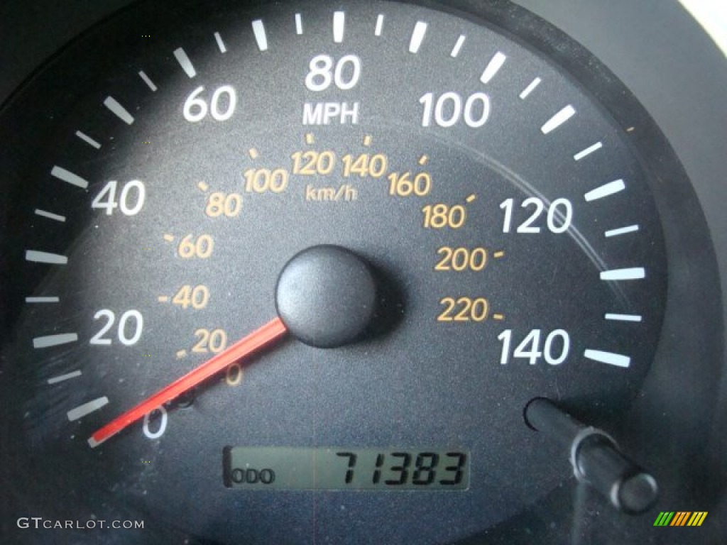 2004 Highlander I4 - Super White / Ivory photo #17