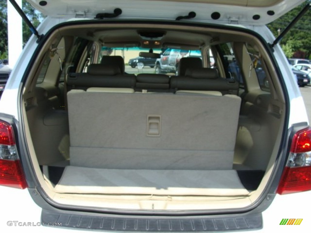 2004 Highlander I4 - Super White / Ivory photo #19