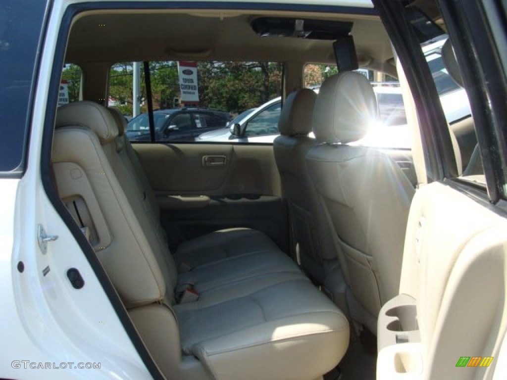 2004 Highlander I4 - Super White / Ivory photo #20