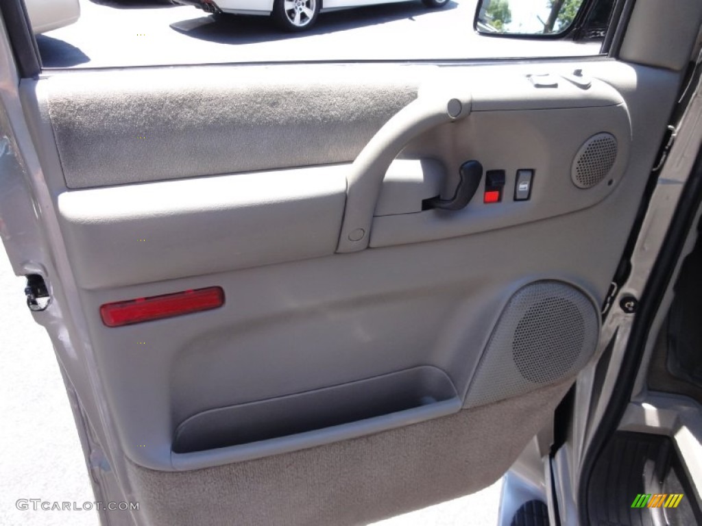 2004 Chevrolet Astro LT AWD Passenger Van Neutral Door Panel Photo #68506195
