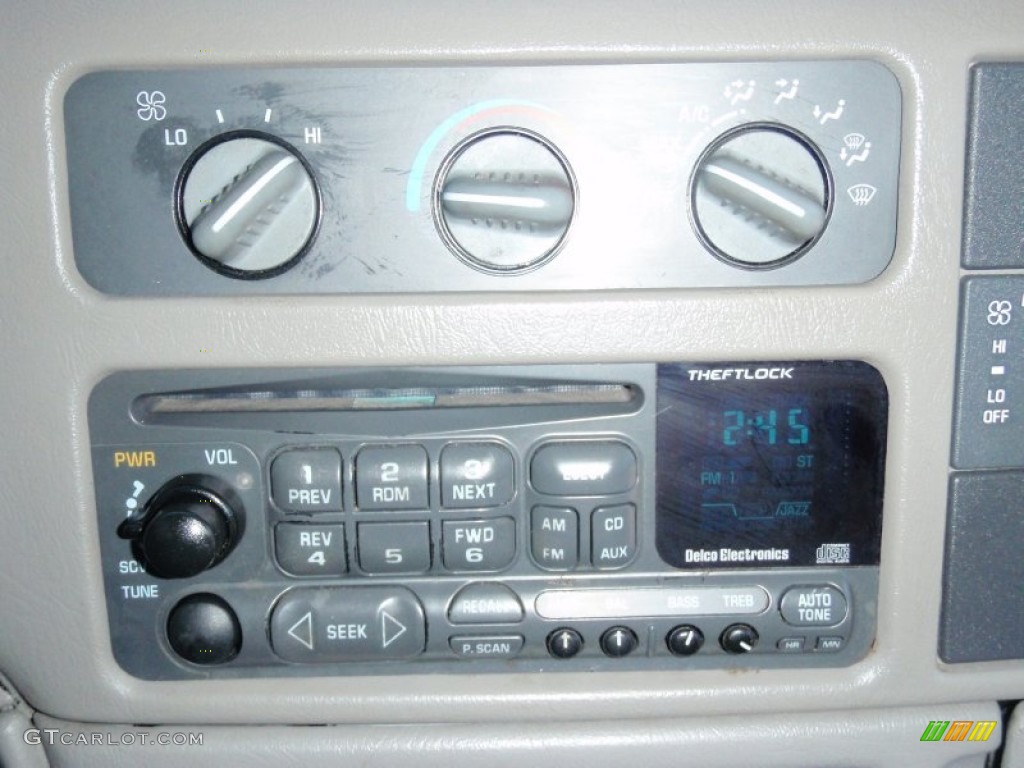 2002 Chevrolet Astro LS Conversion Van Controls Photo #68507117
