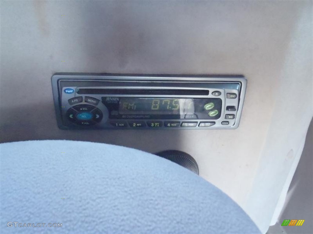 2002 Chevrolet Astro LS Conversion Van Controls Photo #68507464