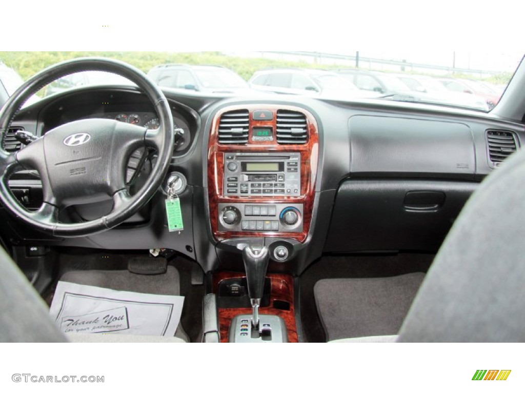 2005 Hyundai Sonata LX V6 Black Dashboard Photo #68509345