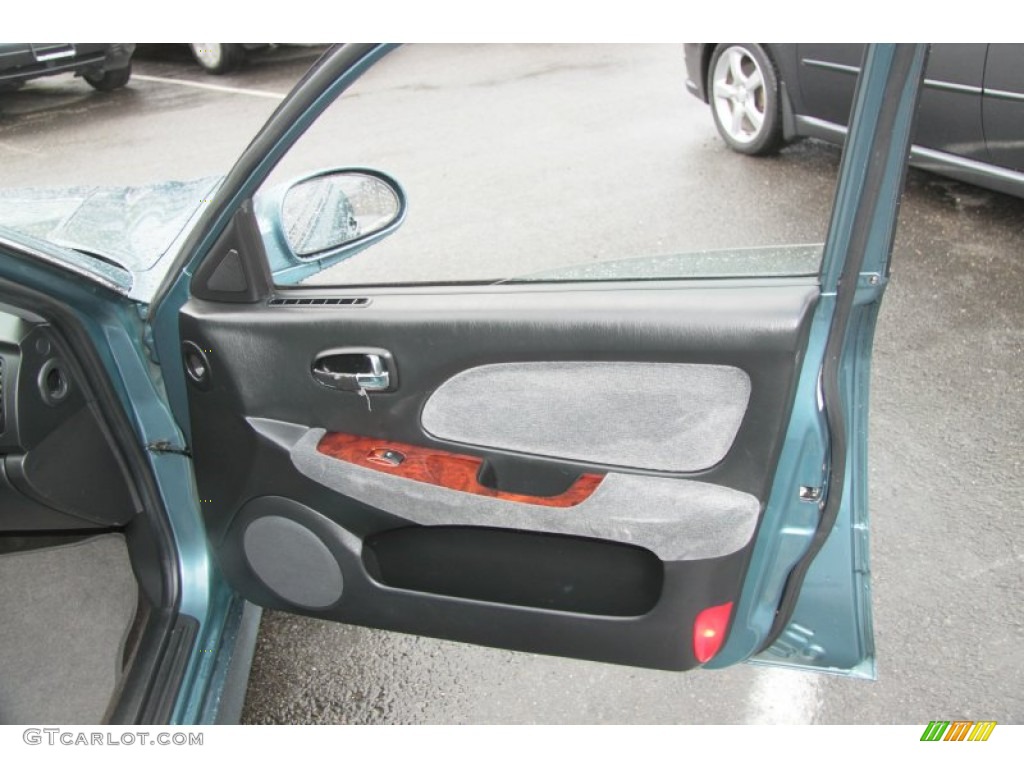 2005 Hyundai Sonata LX V6 Black Door Panel Photo #68509474