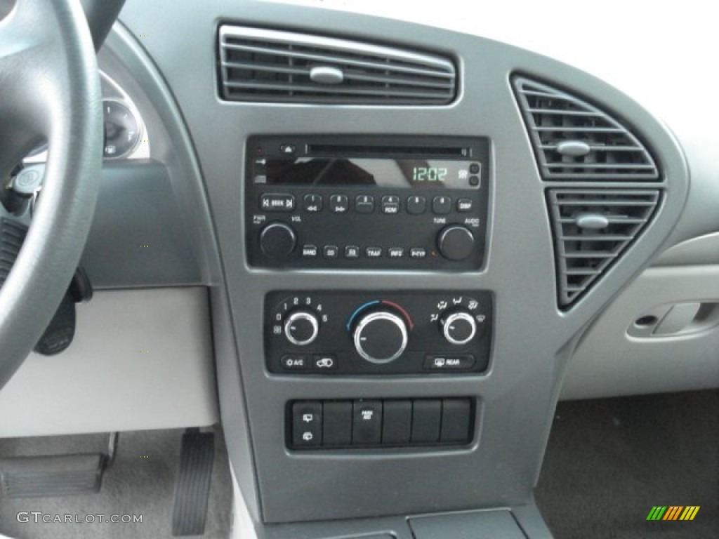 2007 Buick Rendezvous CX Controls Photo #68509981