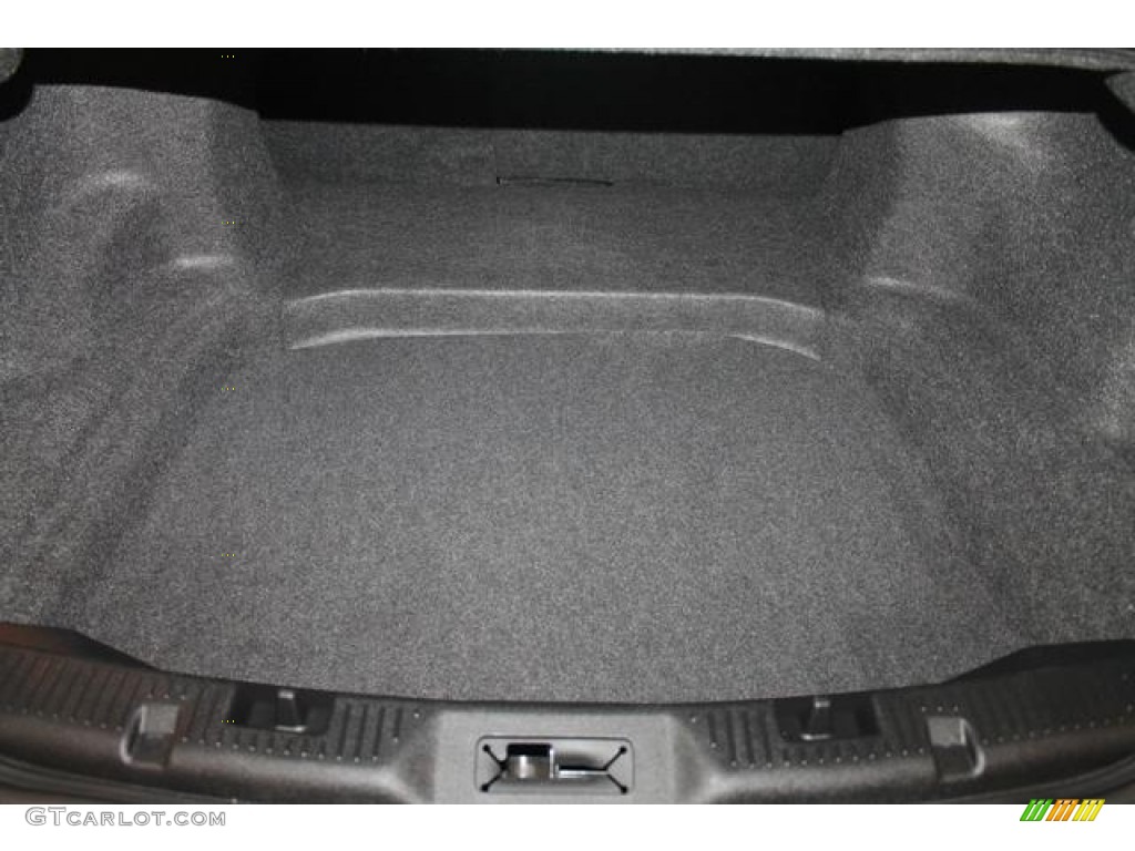 2010 Ford Taurus SEL AWD Trunk Photo #68512082