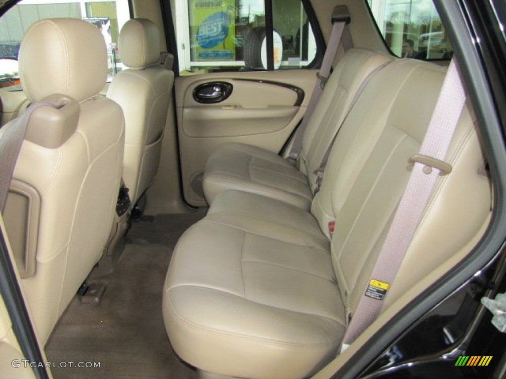 2004 Rainier CXL AWD - Black / Light Cashmere photo #4