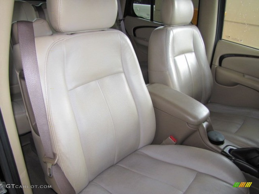 2004 Rainier CXL AWD - Black / Light Cashmere photo #22