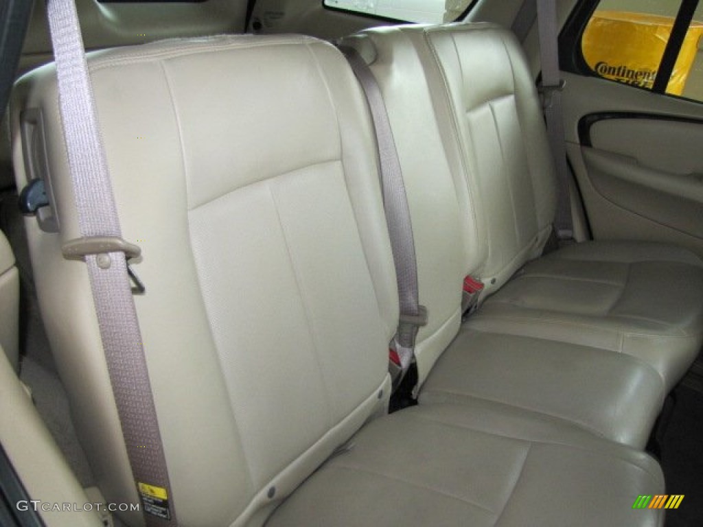 2004 Rainier CXL AWD - Black / Light Cashmere photo #26