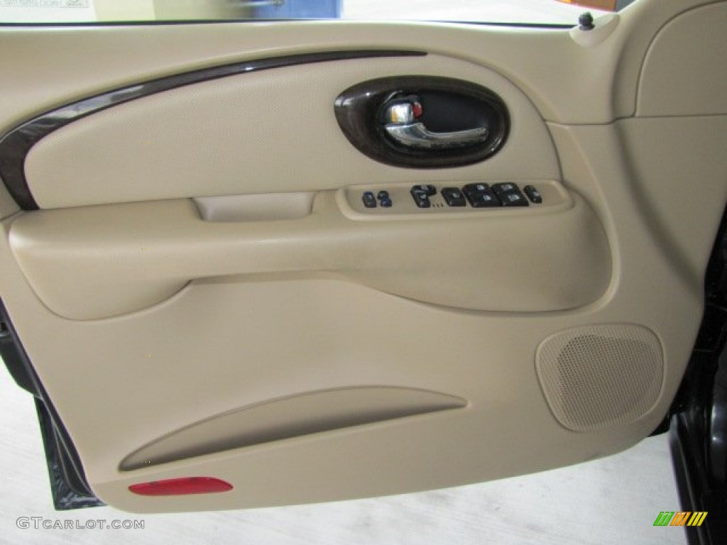 2004 Rainier CXL AWD - Black / Light Cashmere photo #35