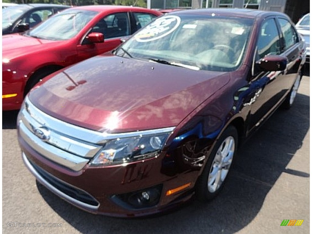 2012 Fusion SE - Bordeaux Reserve Metallic / Medium Light Stone photo #1