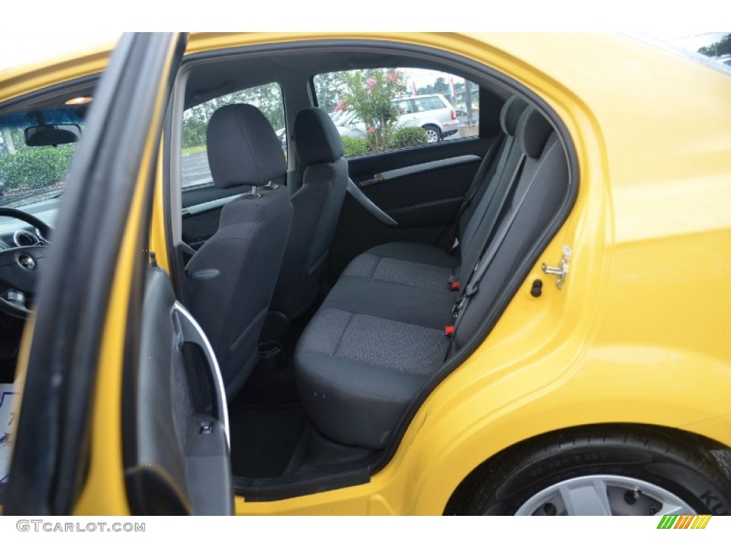 2010 Aveo LT Sedan - Summer Yellow / Charcoal photo #12