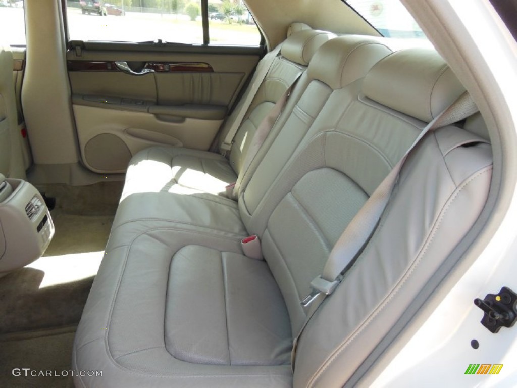 2004 Cadillac DeVille DHS Rear Seat Photo #68520610