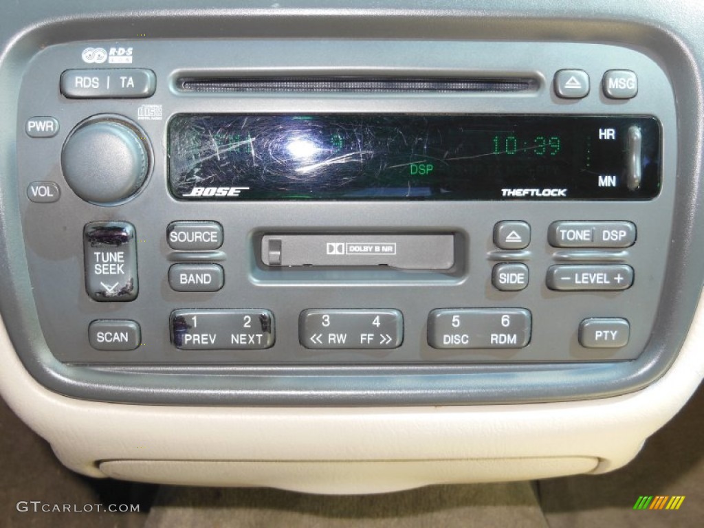 2004 Cadillac DeVille DHS Audio System Photos