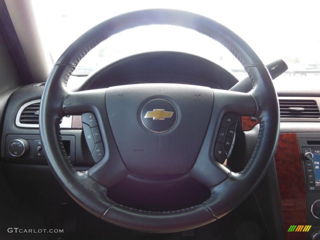 2007 Chevrolet Tahoe LTZ Ebony Steering Wheel Photo #68521051