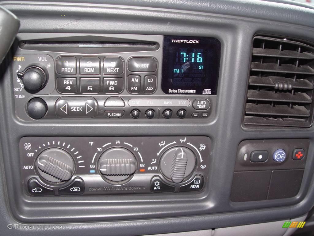2001 Tahoe LT 4x4 - Victory Red / Graphite/Medium Gray photo #11