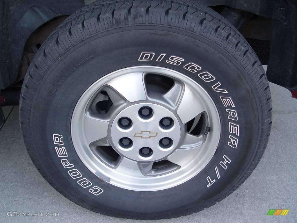 2001 Tahoe LT 4x4 - Victory Red / Graphite/Medium Gray photo #18