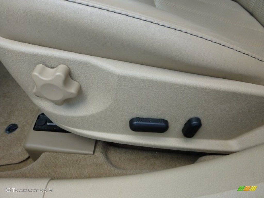2010 Mercury Milan V6 Premier Controls Photo #68527228