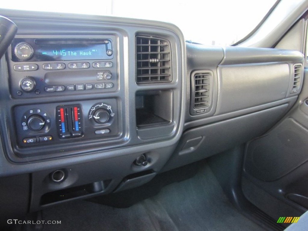 2004 Silverado 2500HD LS Crew Cab 4x4 - Dark Gray Metallic / Dark Charcoal photo #18