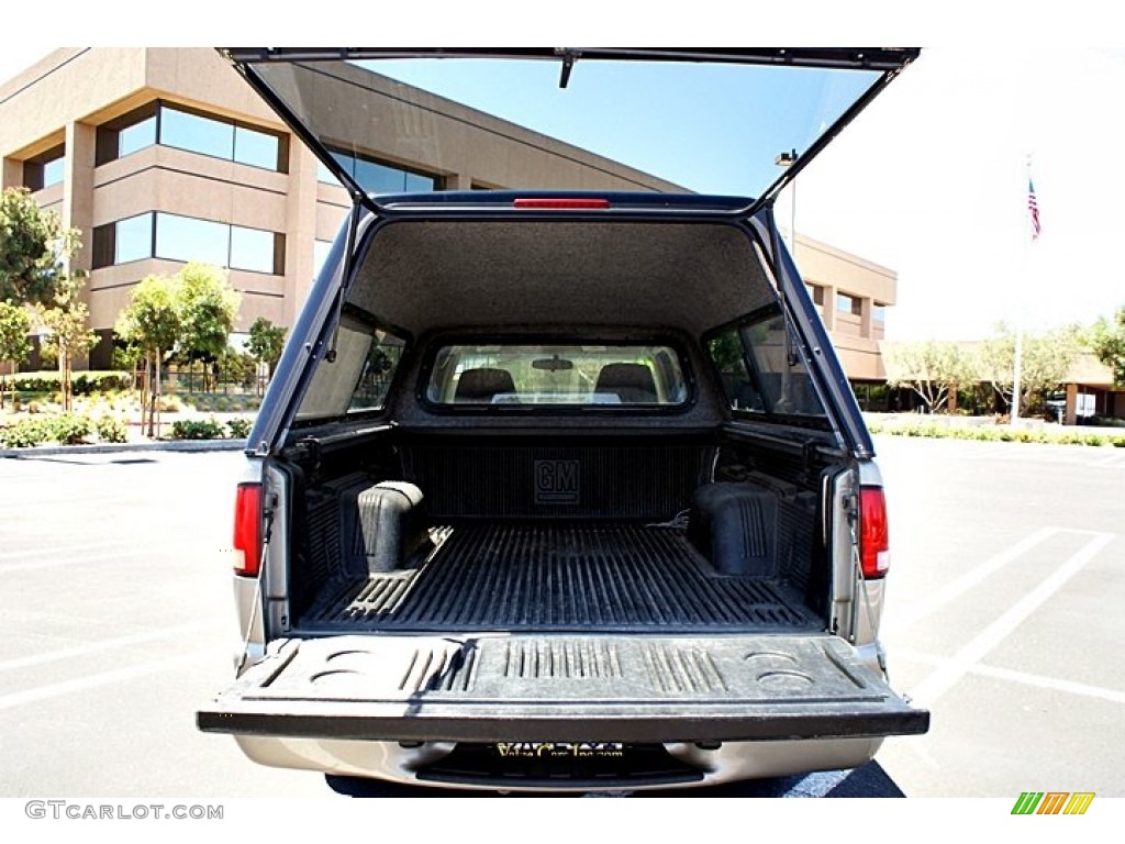 2002 S10 Extended Cab - Light Pewter Metallic / Medium Gray photo #15