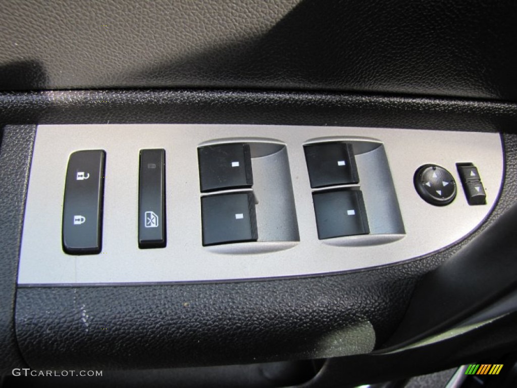 2007 Chevrolet Silverado 1500 LT Extended Cab 4x4 Controls Photo #68528305