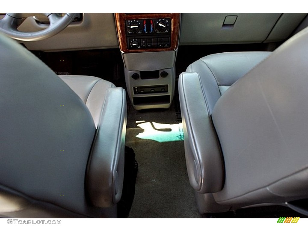 2004 Silhouette Premier AWD - Indigo Blue / Gray photo #27